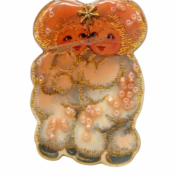 Jewelry - Vintage Resin Twin Angle Cherub Brooch Seed Bead Accent Figural Pin 79’s